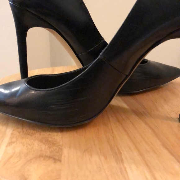 Express Pumps - Picture 6 of 6